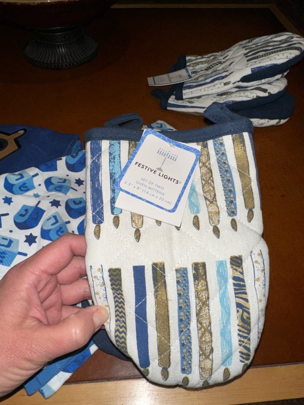NWT Navy/White Dreidel Print solid blue an festive lights towels and hot pad - Picture 5 of 6